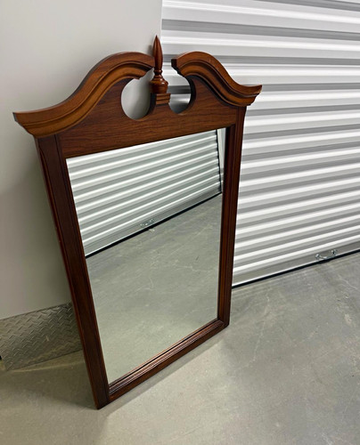 Broyhill traditional vertical - traditional,